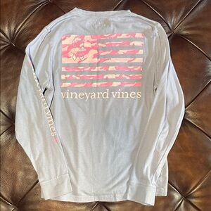 Vineyard vines boys medium 12-14 breast cancer t shirt